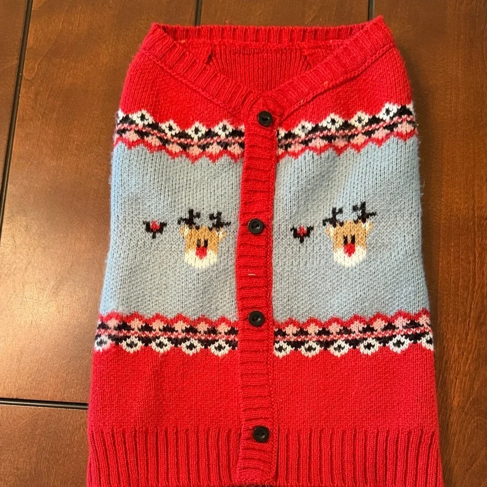 ❤️3 for $15!❤️ Red and Blue Festive Dog Sweater